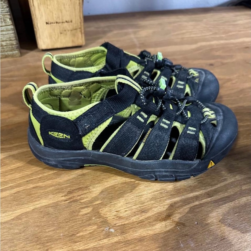 Keen Big Kid size 3